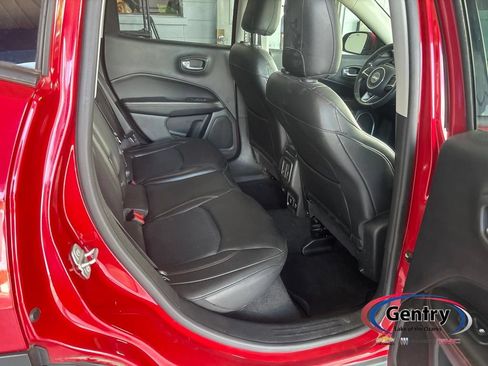 Used 2018 Jeep Compass Limited w/ Navigation Group AWD/4WD image 8
