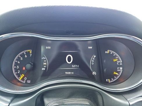 Used 2020 Jeep Grand Cherokee Altitude image 23