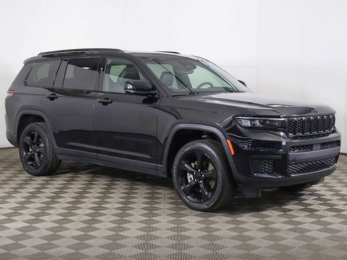 Used 2023 Jeep Grand Cherokee L Laredo AWD/4WD image 57