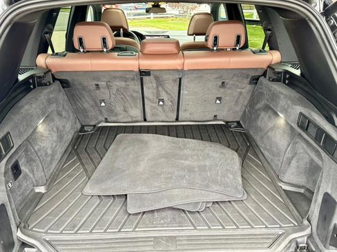 Used 2019 BMW X5 xDrive50i w/ M Sport Package image 30