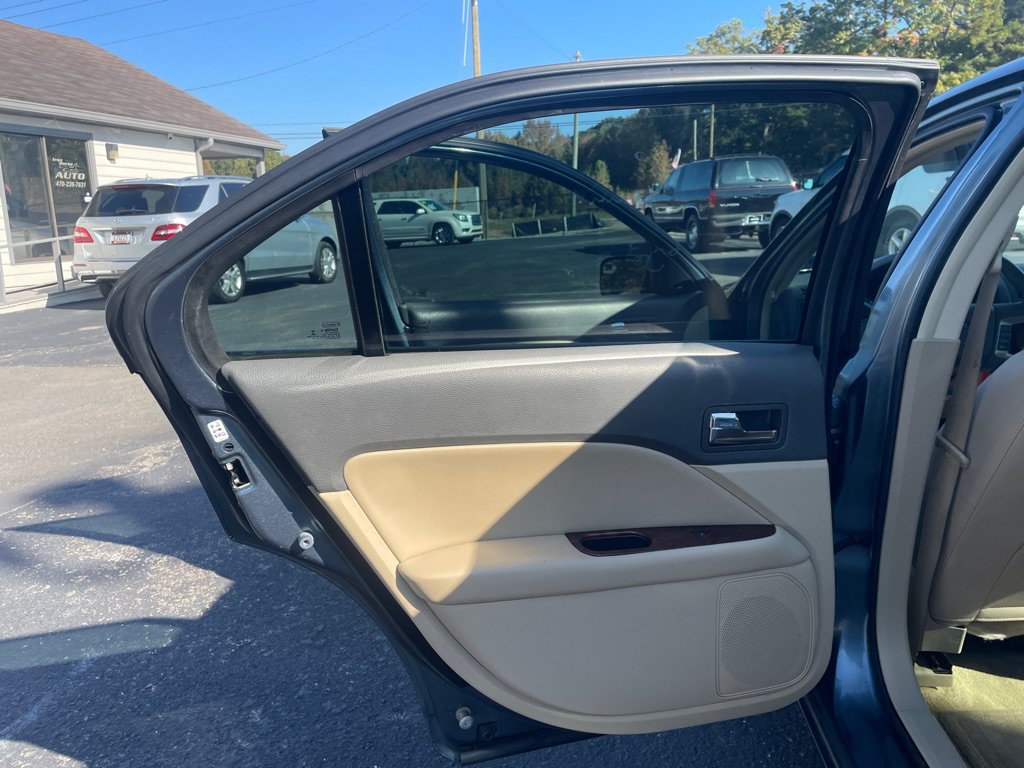 Used 2012 Ford Fusion SEL FWD image 15