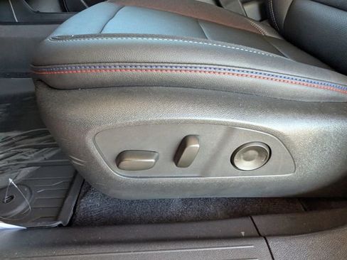 New 2026 Chevrolet Equinox EV RS image 11