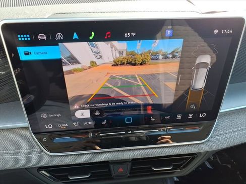 New 2025 Volkswagen Tiguan S image 10