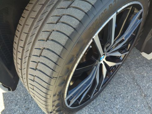 Certified 2024 BMW X5 xDrive40i w/ M Sport Package image 12