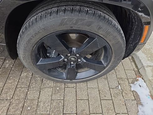 Certified 2023 Land Rover Defender 110 Carpathian Edition image 11