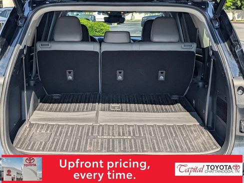 Used 2021 Toyota Highlander Limited AWD/4WD image 10