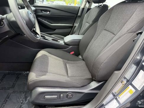 Certified 2025 Honda Accord SE image 11