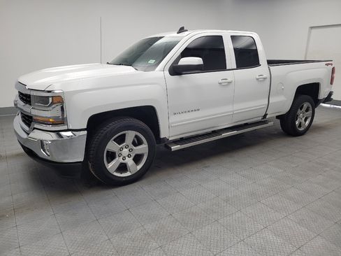 Used 2018 Chevrolet Silverado 1500 LT w/ All Star Edition AWD/4WD image 2