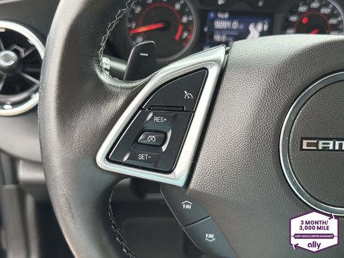 Used 2021 Chevrolet Camaro LT w/ Technology Package RWD image 15