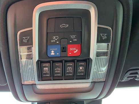 Used 2019 RAM 1500 Limited AWD/4WD image 40