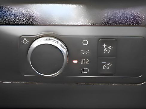 Used 2022 Ford Escape SE w/ SE Sport Appearance Package FWD image 31