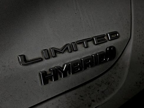 Used 2019 Toyota Avalon Limited w/ Advanced Safety Package FWD image 30
