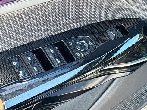 Used 2023 BMW 740i w/ Parking Assistance Package image 19