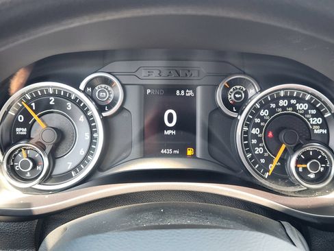 Used 2021 RAM 4500 Tradesman RWD image 17
