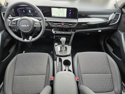 New 2026 Kia Seltos S image 18