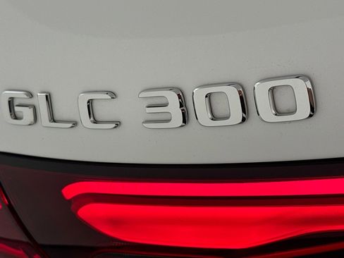 Certified 2026 Mercedes-Benz GLC 300 image 8