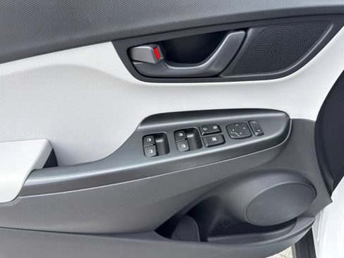 Certified 2023 Hyundai Kona SEL FWD image 18