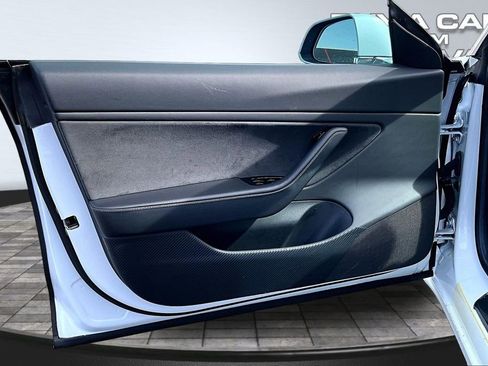 Used 2019 Tesla Model 3 Long Range image 22