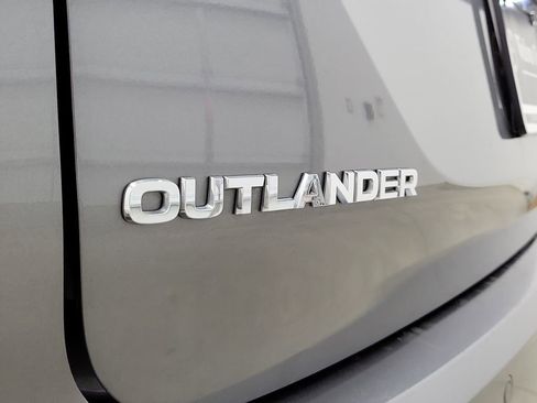 Used 2023 Mitsubishi Outlander SEL image 9