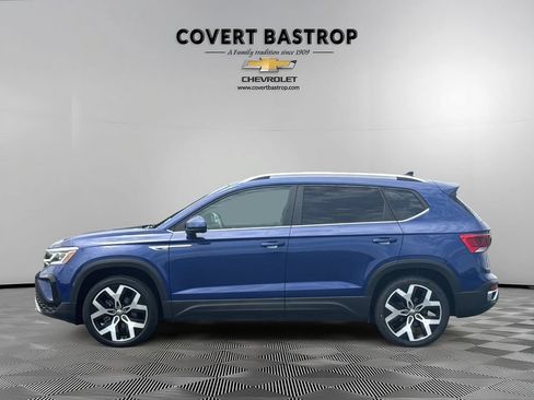 Used 2022 Volkswagen Taos SEL w/ Panoramic Sunroof Package AWD/4WD image 4