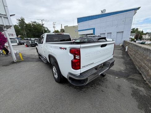 Used 2025 Chevrolet Silverado 2500 LT w/ Convenience Package AWD/4WD image 3
