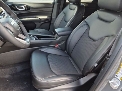New 2026 Jeep Compass Latitude AWD/4WD image 24