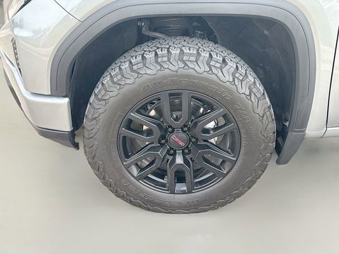 Used 2024 GMC Sierra 1500 Elevation image 28