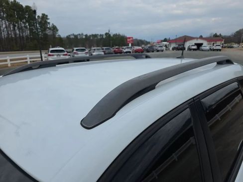 Used 2017 Jeep Cherokee Trailhawk image 15