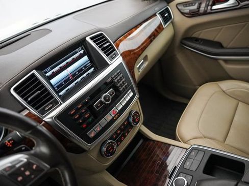 Used 2013 Mercedes-Benz GL 450 4MATIC image 55