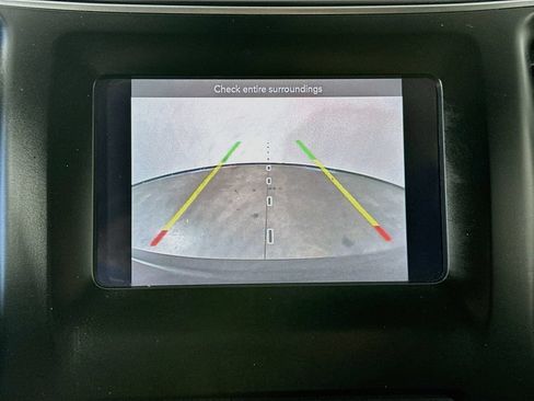 Used 2019 Jeep Cherokee Latitude Plus FWD image 20