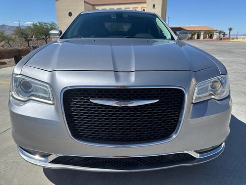 Used 2015 Chrysler 300 Limited w/ Driver Convenience Group RWD image 8