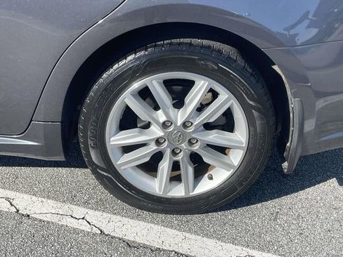 Used 2014 Toyota Avalon XLE image 10