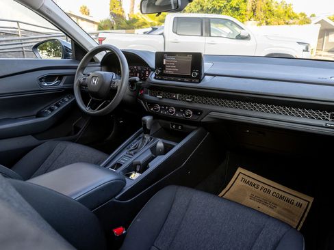 Used 2023 Honda Accord EX image 28
