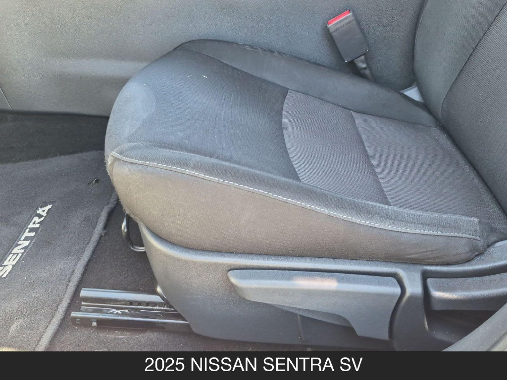Used 2025 Nissan Sentra SV FWD image 15