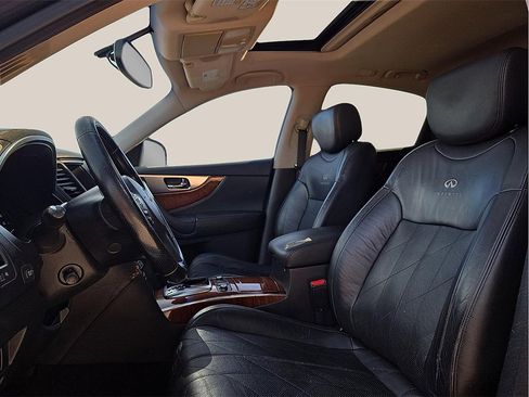 Used 2010 INFINITI FX35 2WD w/ Navigation Pkg image 12