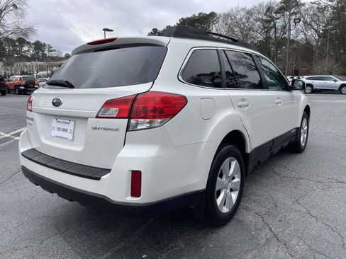 Used 2011 Subaru Outback 2.5i Premium image 5