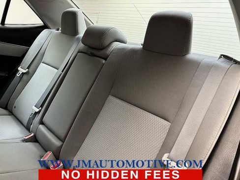 Used 2015 Toyota Corolla LE image 15