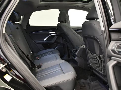 Used 2025 Audi Q5 Premium Plus w/ Premium Plus image 52