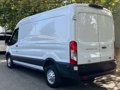 Used 2022 Ford Transit 250 Medium Roof AWD image 3