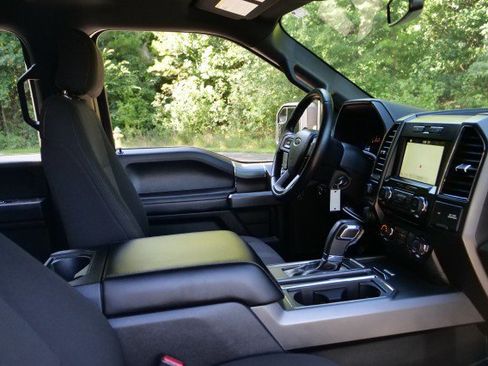 Used 2017 Ford F150 XLT w/ Equipment Group 302A Luxury AWD/4WD image 42