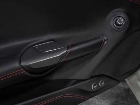 Used 2016 Ferrari 488 GTB RWD image 34