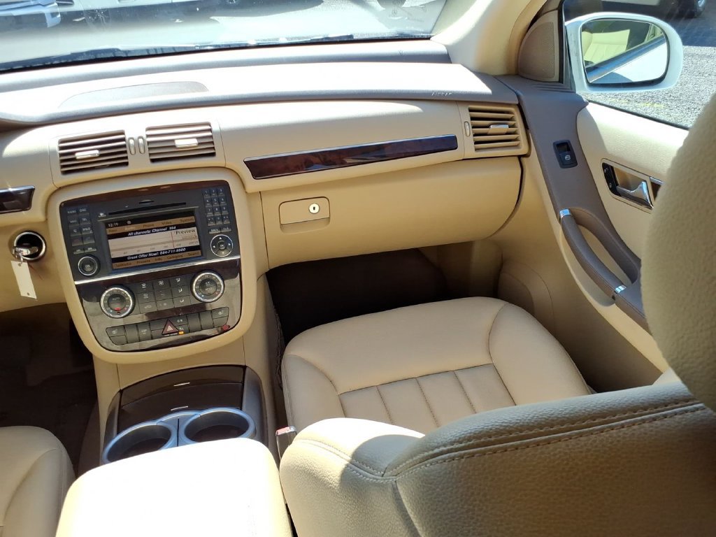 Used 2010 Mercedes-Benz R 350 4MATIC image 19