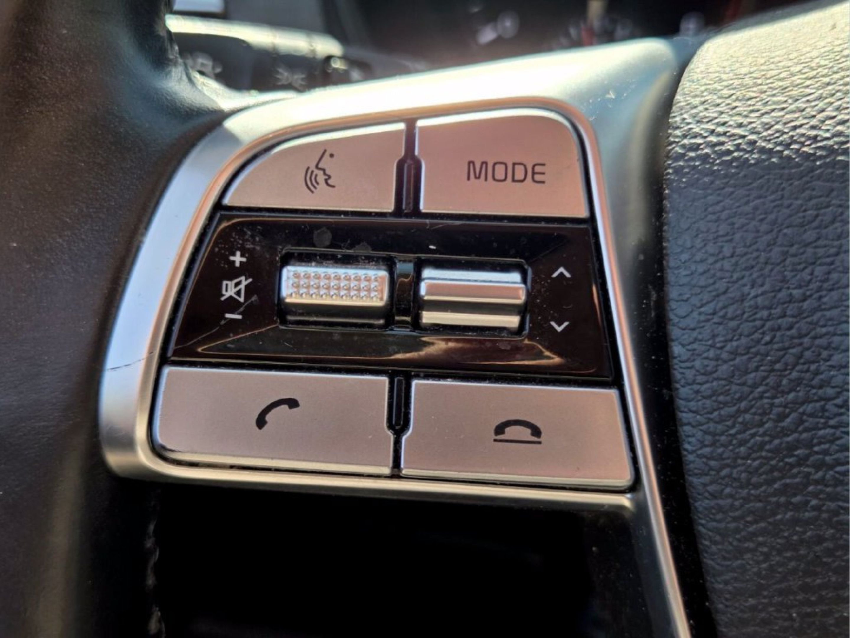 Used 2021 Kia Telluride SX w/ Towing Package FWD image 30