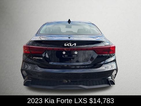 Used 2023 Kia Forte LXS image 4