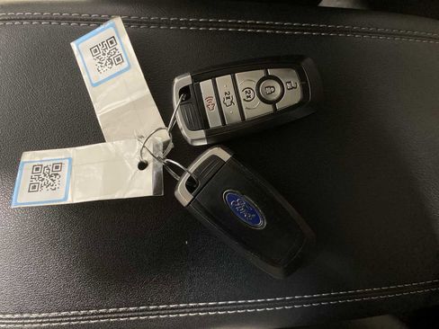 Used 2019 Ford Edge Titanium w/ Cold Weather Package image 20