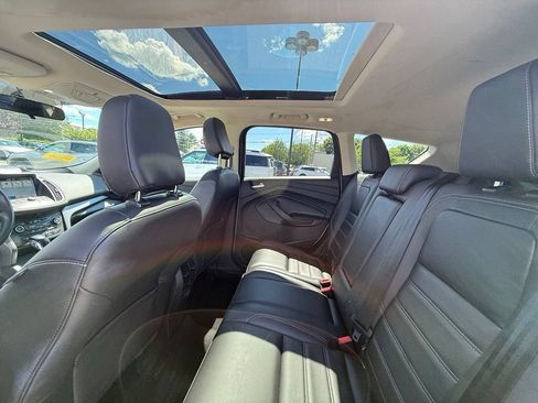 Used 2019 Ford Escape SEL AWD/4WD image 16