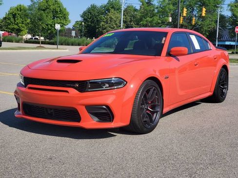 Used 2022 Dodge Charger Scat Pack RWD image 2