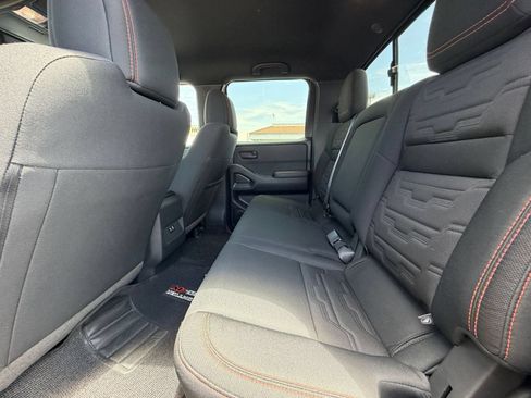 Used 2026 Nissan Frontier PRO-4X AWD/4WD image 19