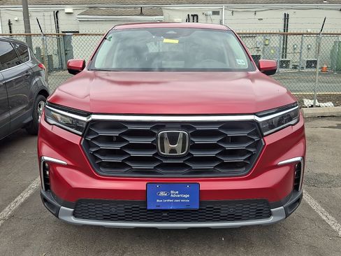 Used 2024 Honda Pilot EX-L image 2