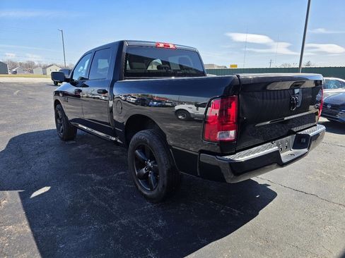 Used 2018 RAM 1500 Express w/ Black Ram 1500 Express Group image 5